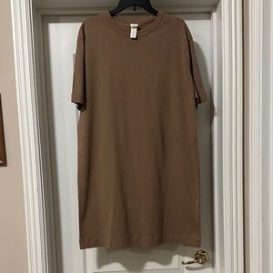 H&M Brown Short Sleeve Dress Tee